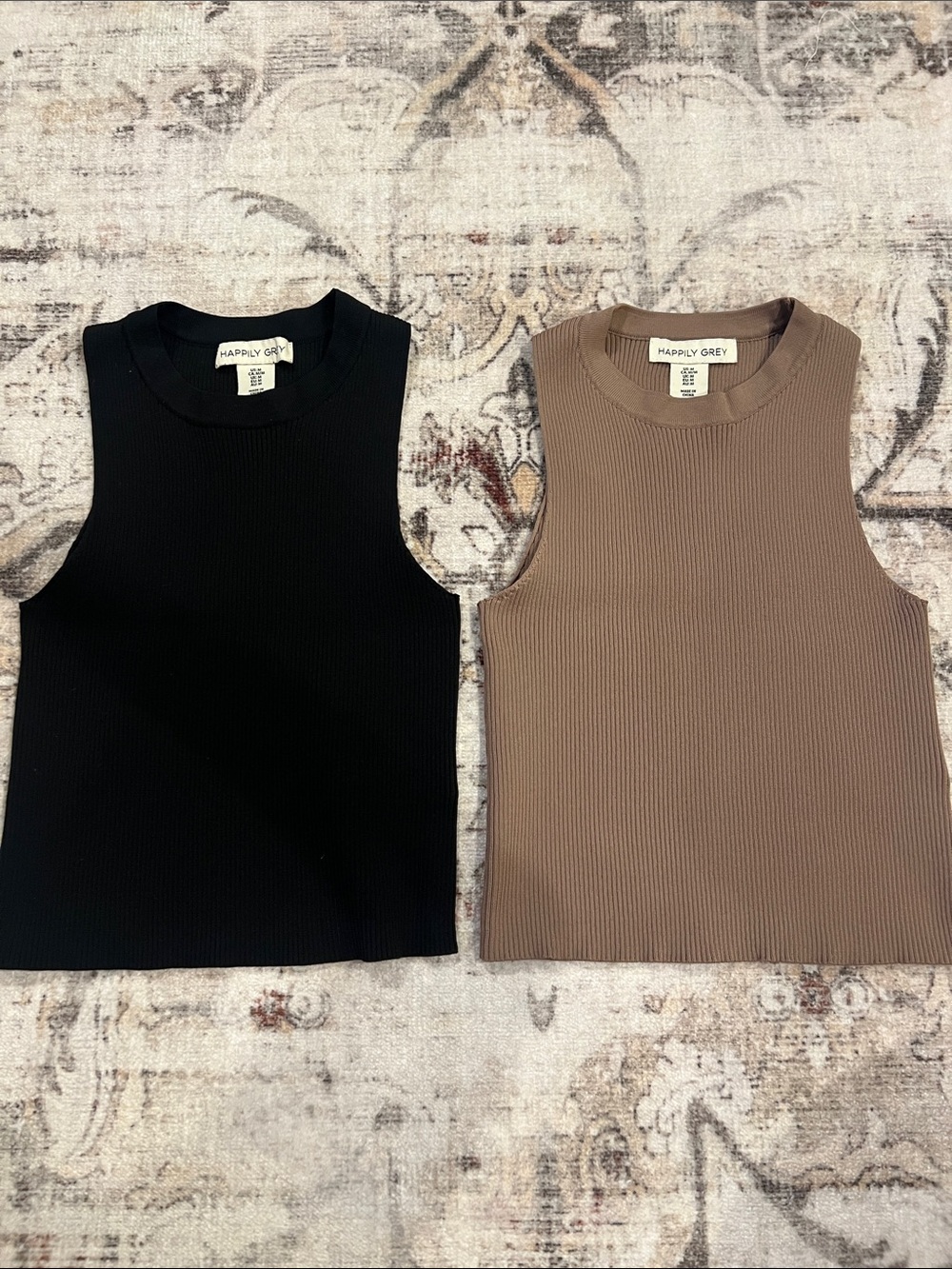 Bundle of 2 cropped women’s tank tops size M